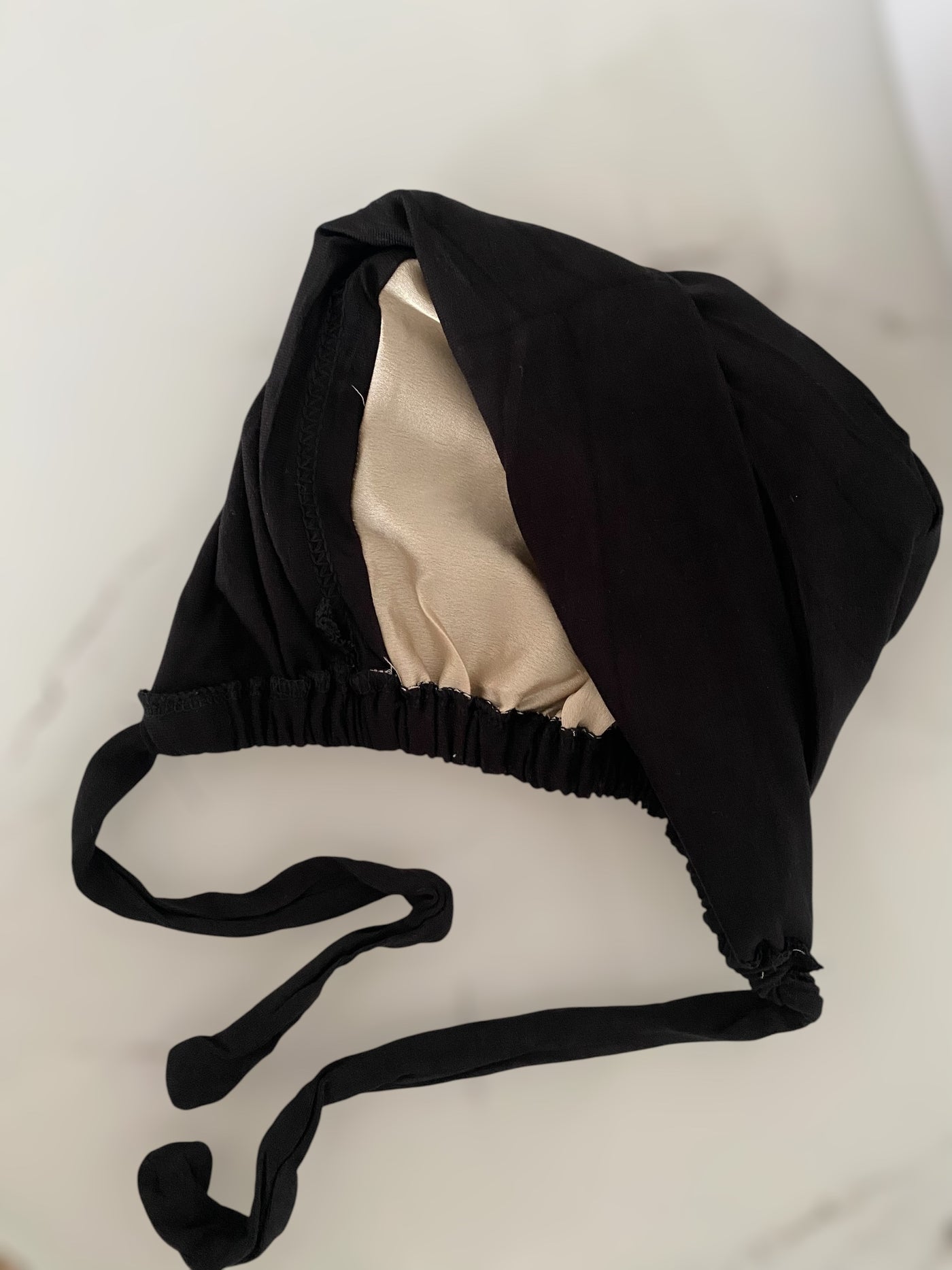 Bonnet hijab Jersey en satin - Noir